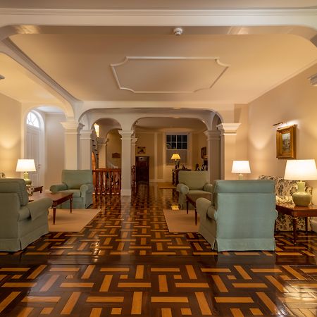 Quinta Jardins Do Lago Funchal  Exterior photo The lobby of the Inn at the Opera