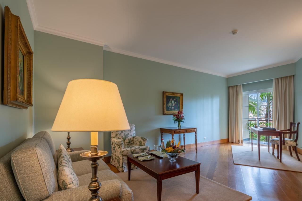 Quinta Jardins Do Lago Funchal  Exterior photo A living room